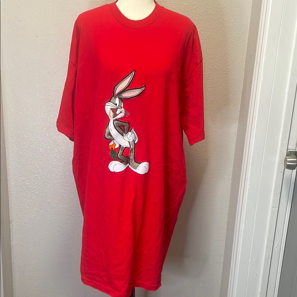 Warner Bros Red and White Night Gown for Relaxing Evenings